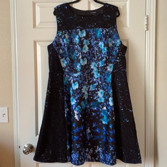 ROZ and ALI dress - midi - floral w/black lace - Plus Sized - Picture 1 of 11